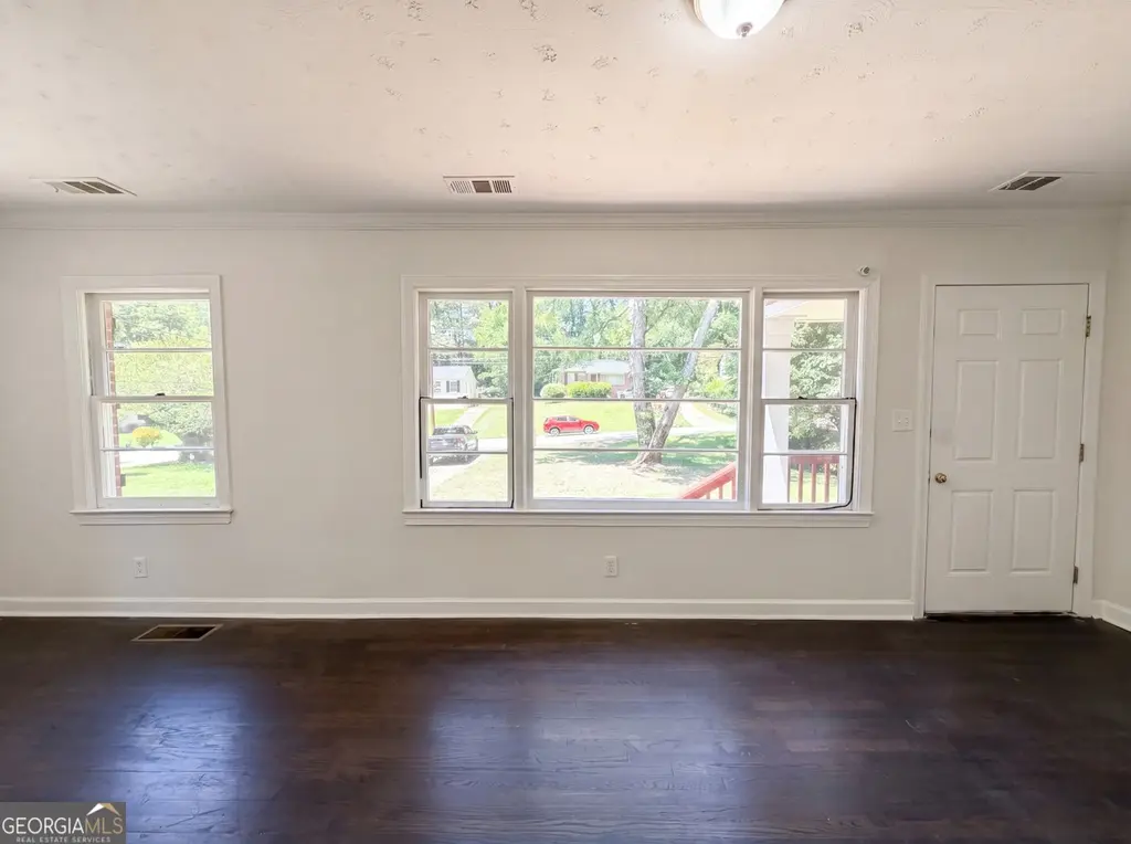 1912 Oak Valley Rd