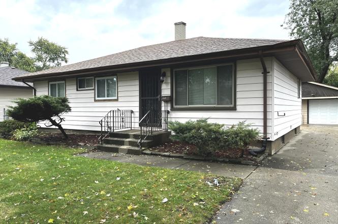 15439 Elm St