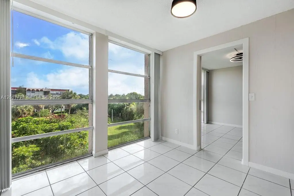 2101 Atlantic Shores Blvd #412