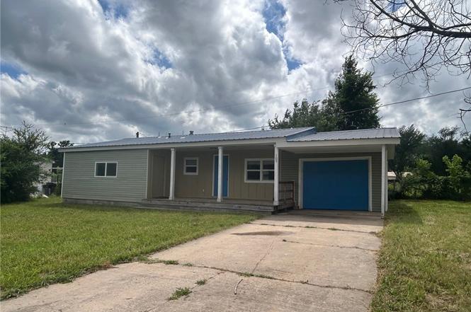 105 SW Nelson Park Rd