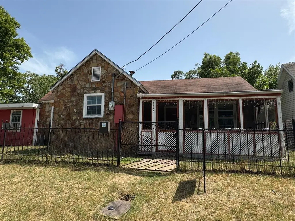 2518 McLemore Ave