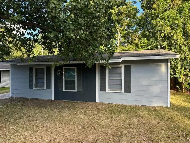 1009 Anderson Dr