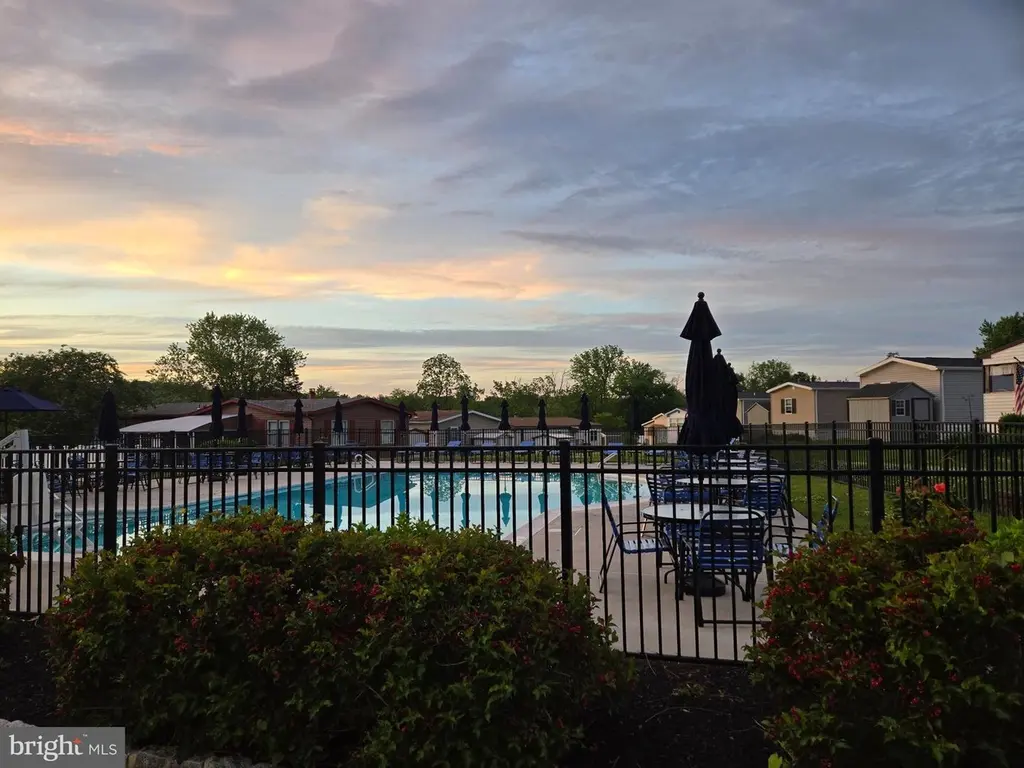309 Meadow Ct