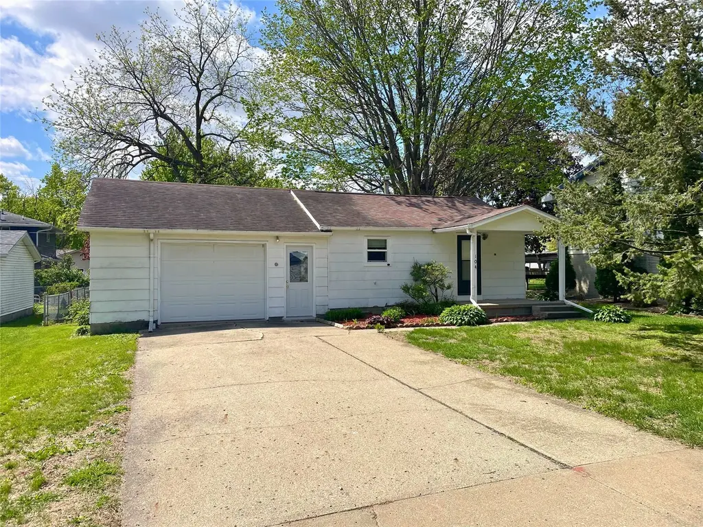 104 W Zickel St