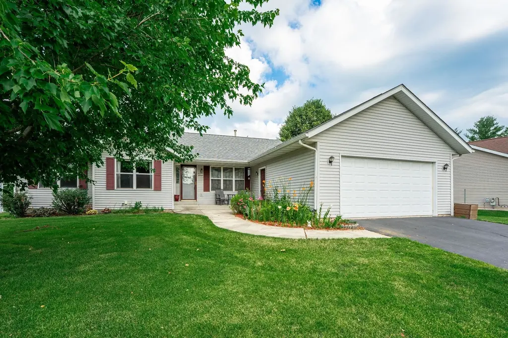 211 Carson Dr