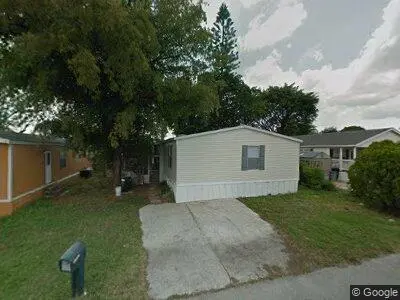 23033 Watergate Cir