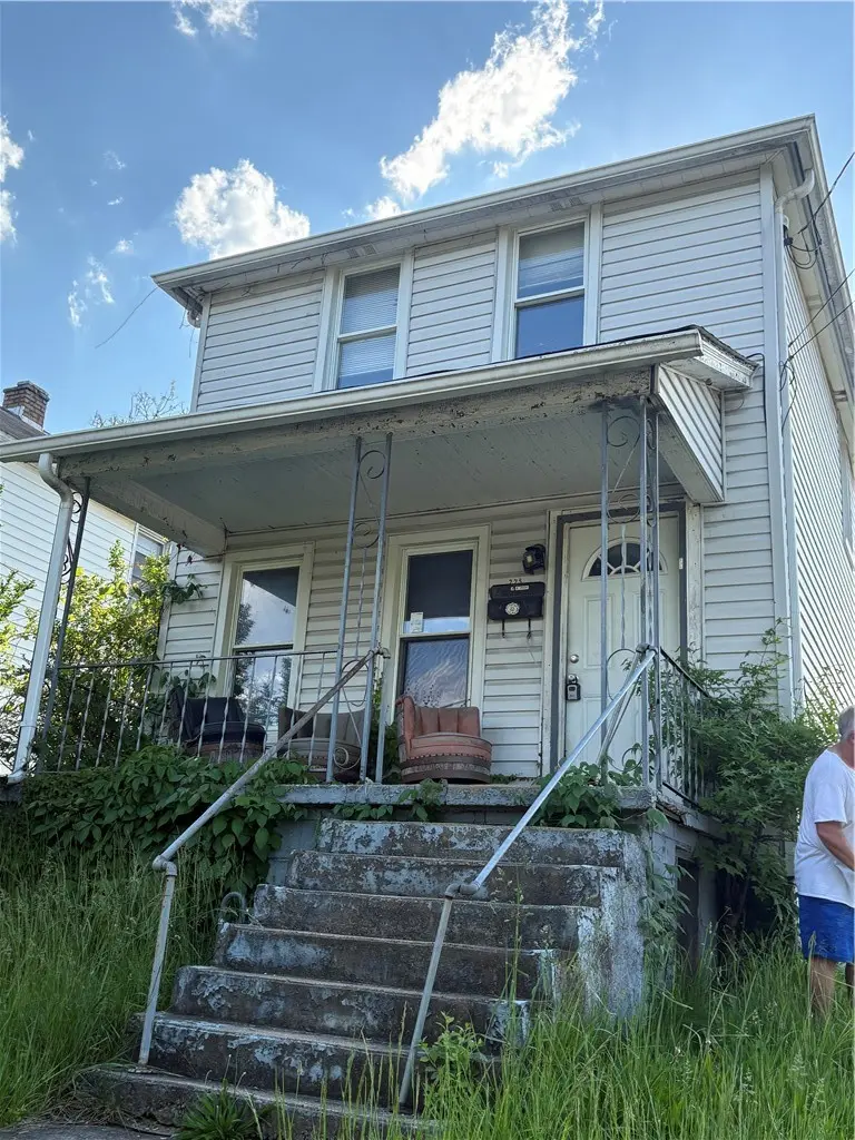 225 Wykes St