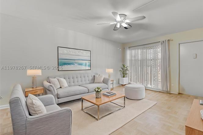 2050 NE 39th St Unit W212