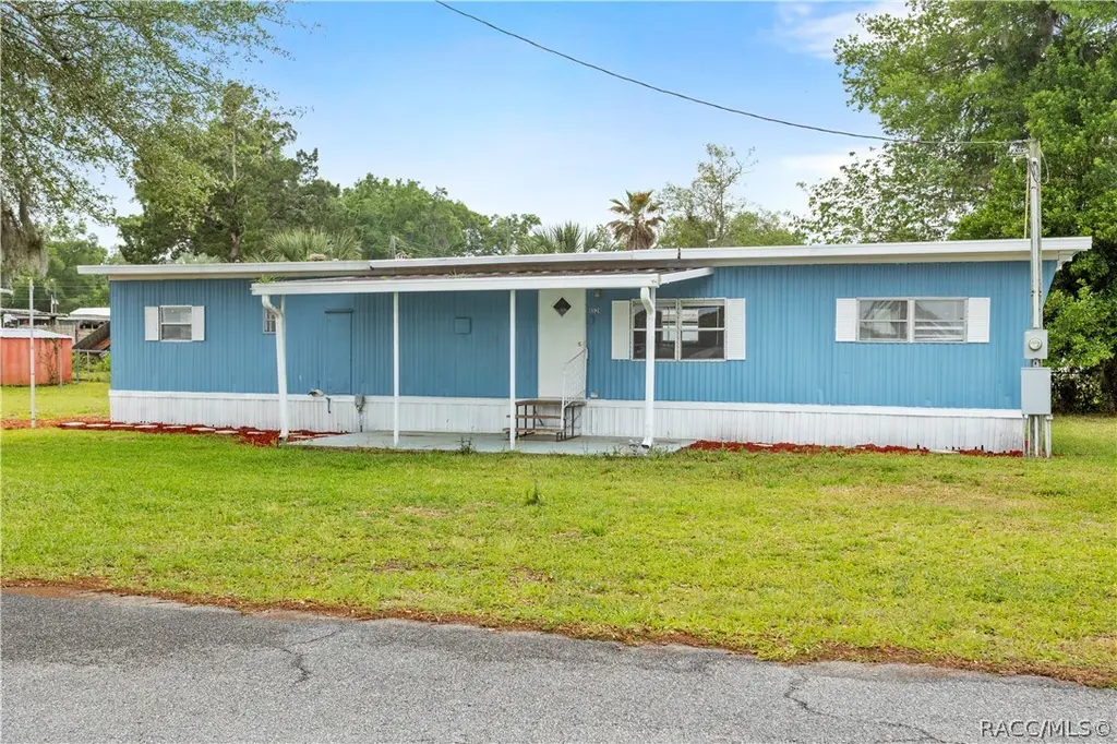 4524 N Canoe Ter