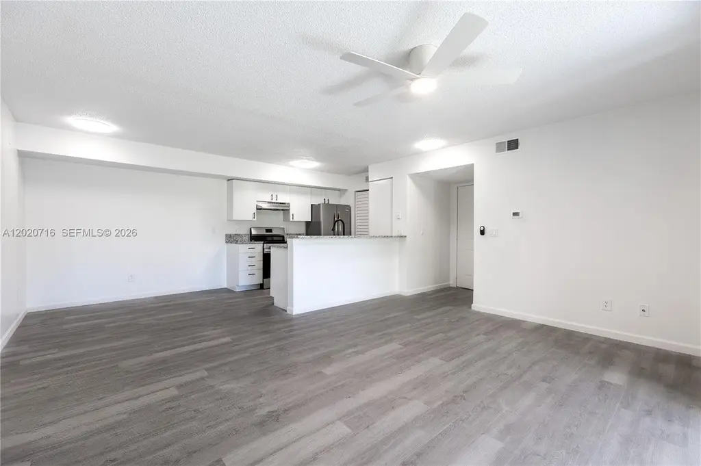 2094 Arbour Walk Cir #3018