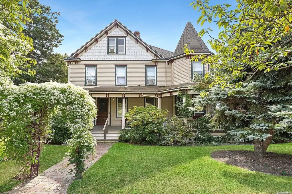 151 Bay Ave