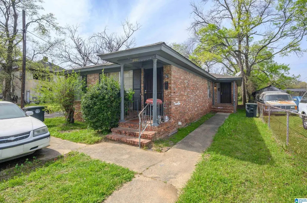1228 Fulton Ave SW