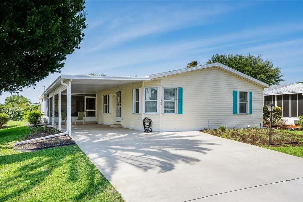 3800 Spatterdock Ln