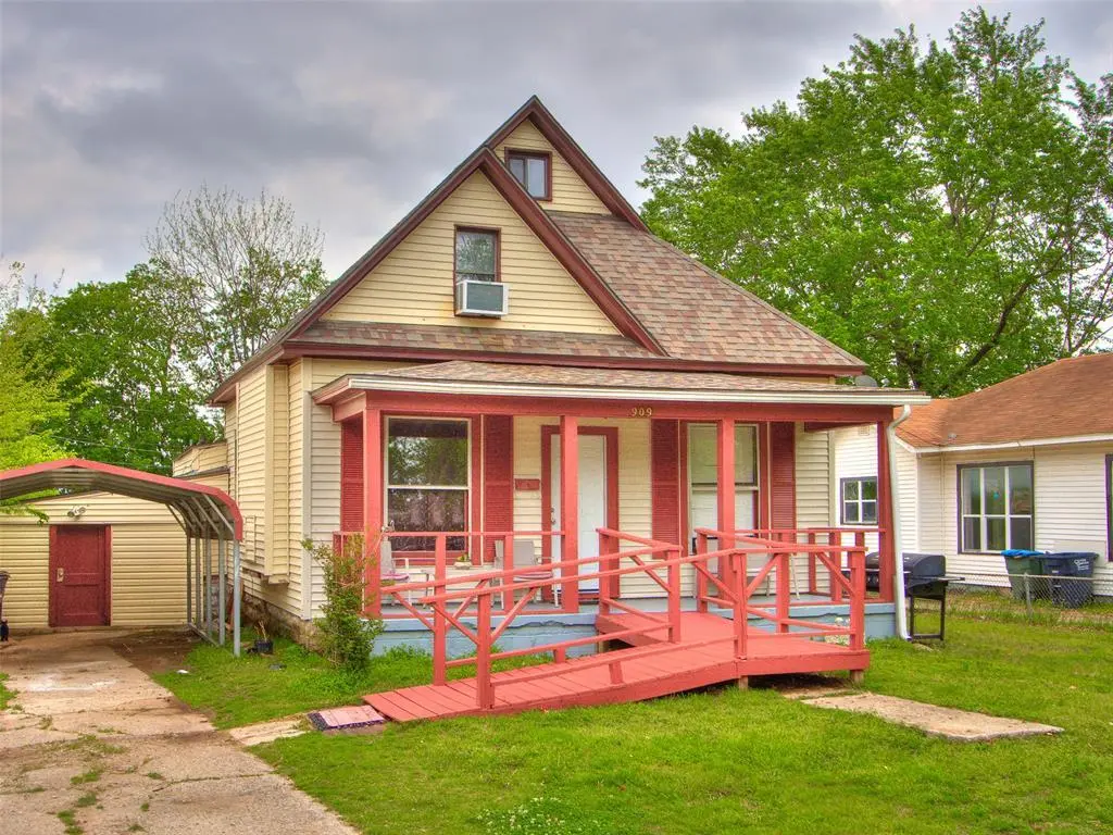 909 N Mckinley Ave