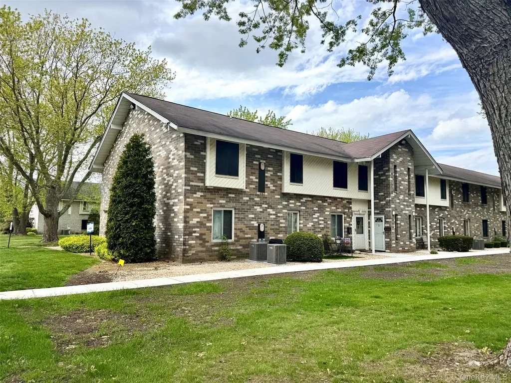 1 Aspen Ct Unit 1A