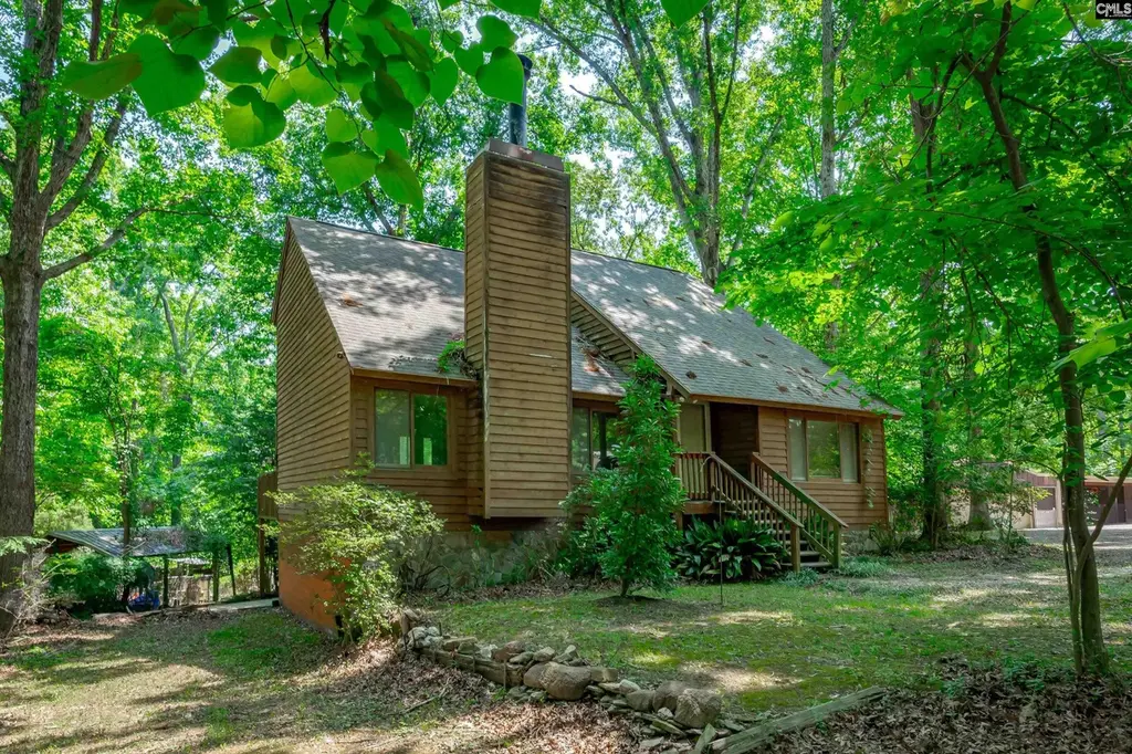 841 Foxden Rd