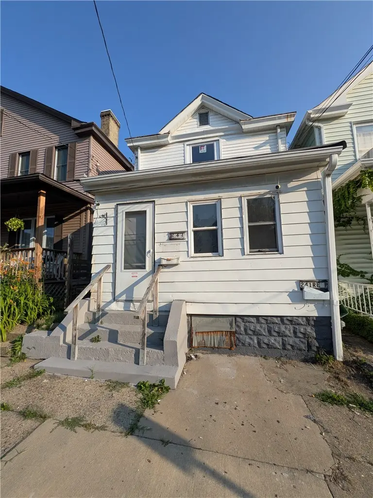 241 E 18th Ave