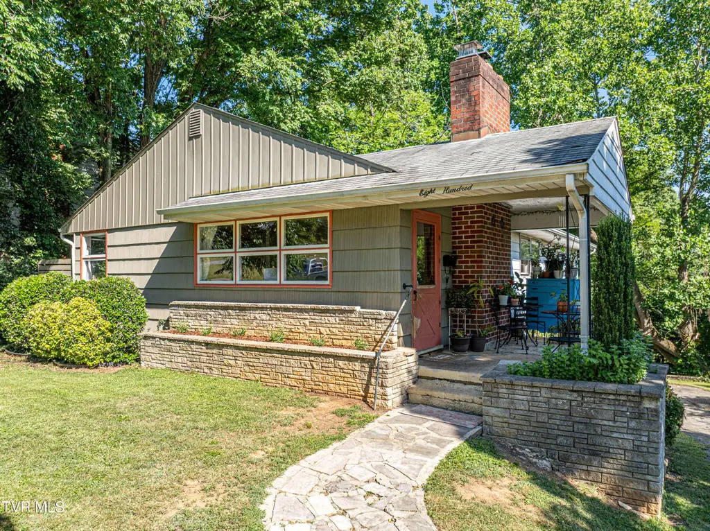 800 Prospect Ave