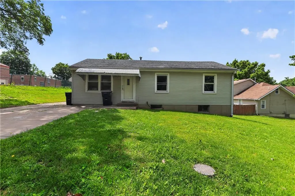 4509 NE 44th Ter