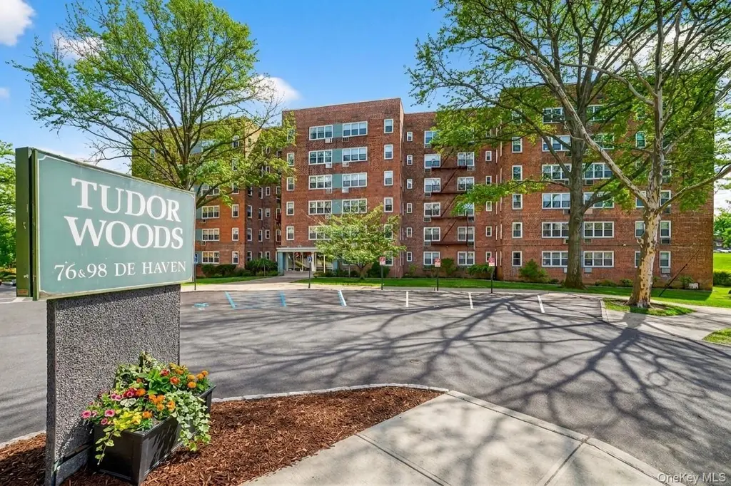 76 Dehaven Dr Unit 5K