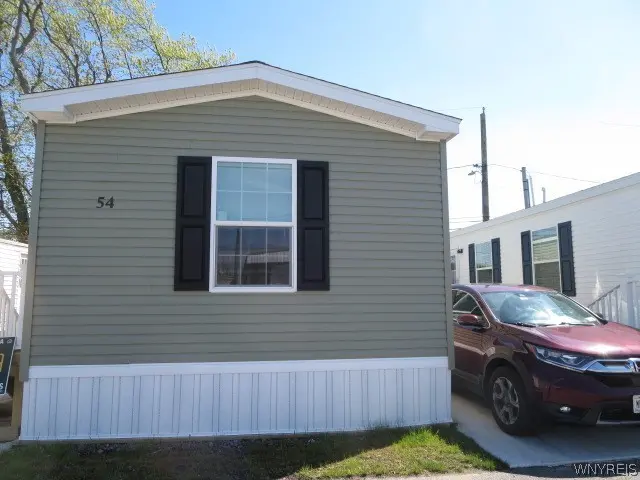 54 Shamrock Dr