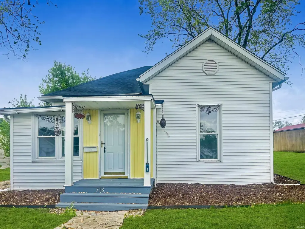 318 W 10th St