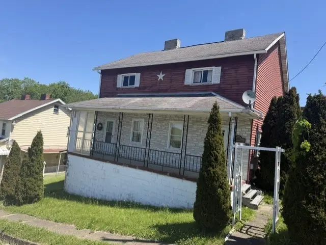 940 Second St