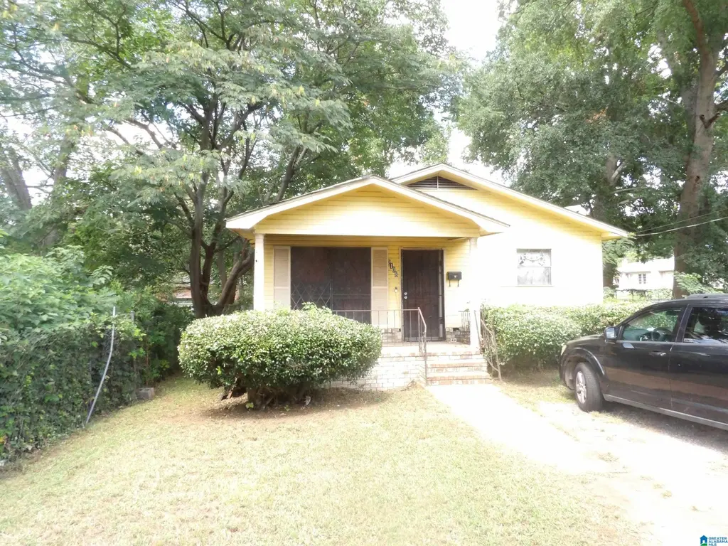 2108 SW Snavely Ave SW
