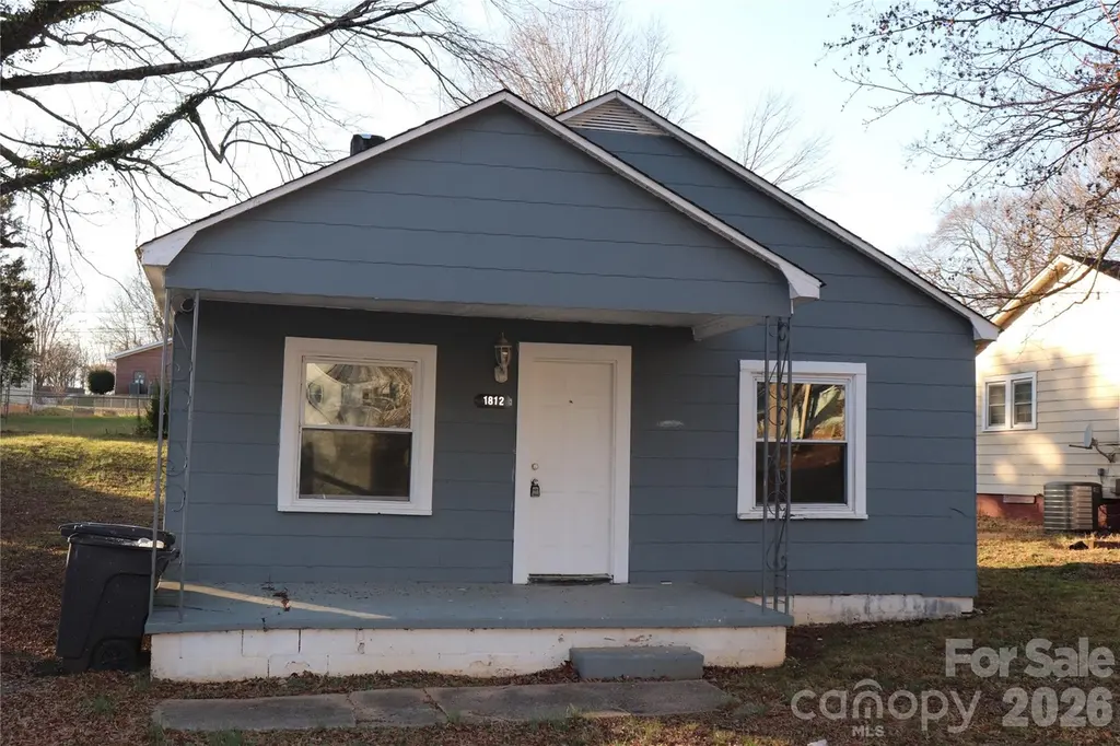 1812 Wilson W Lee Blvd
