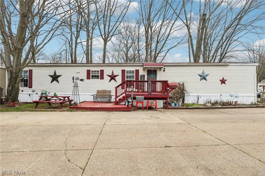 188 Paradise Blvd