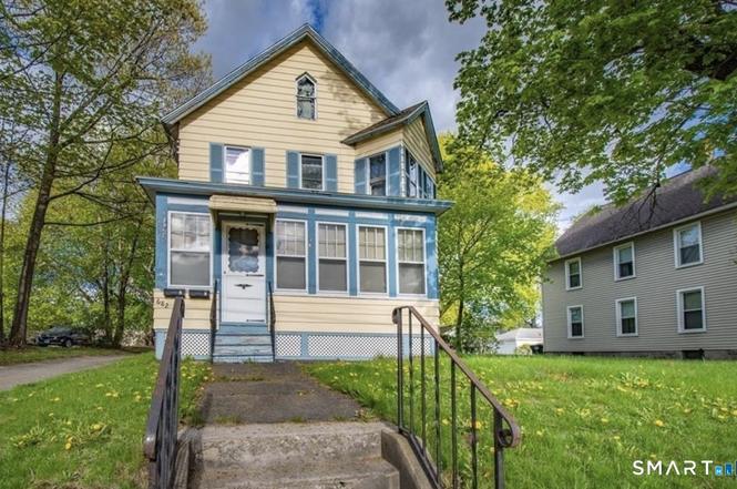 682 Main St