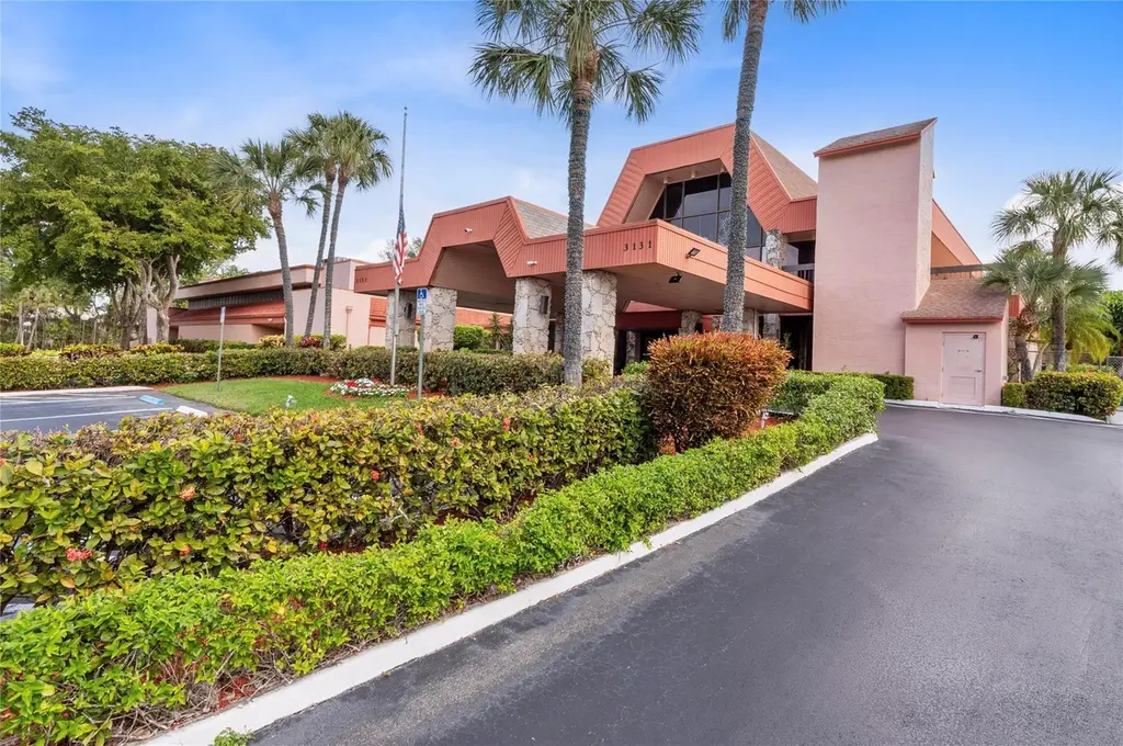 3090 Holiday Springs Blvd #306