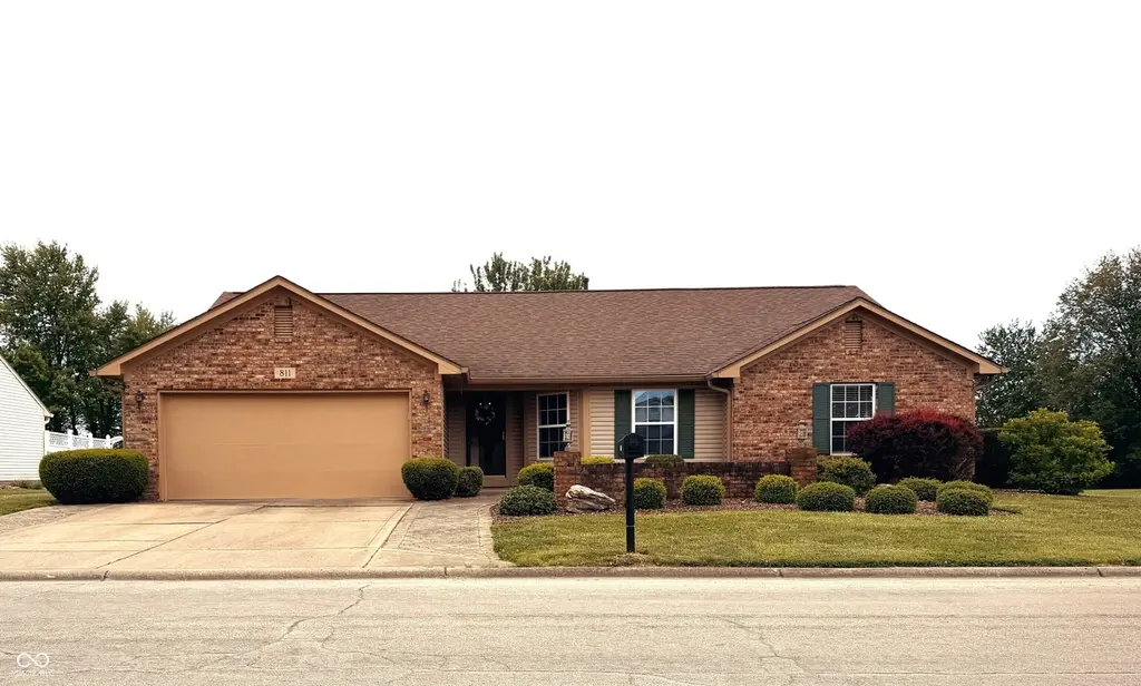 811 E Fleetwood Dr