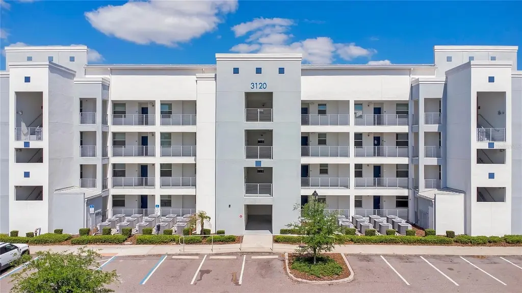 3120 Paradox Cir #204
