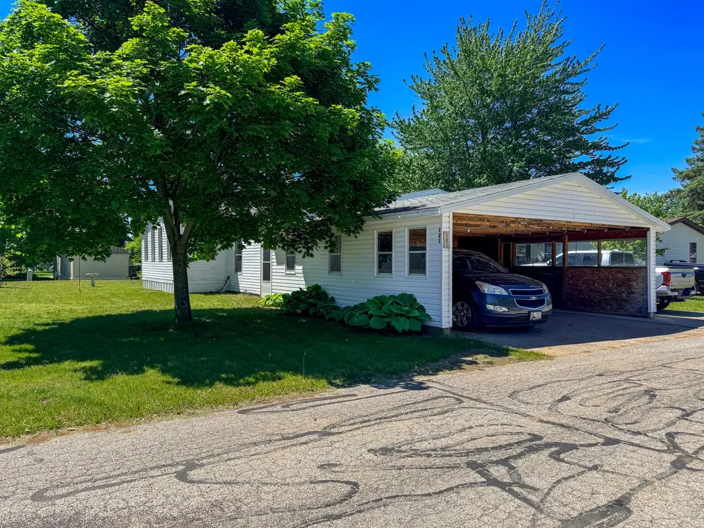 121 Elm Ct
