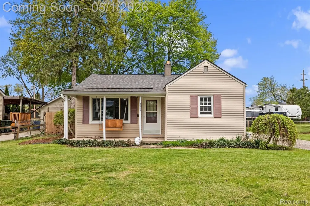 2875 Longview Ave