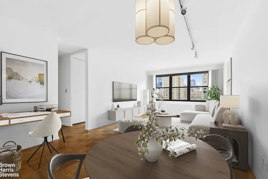 245 E 25th St Unit 12J