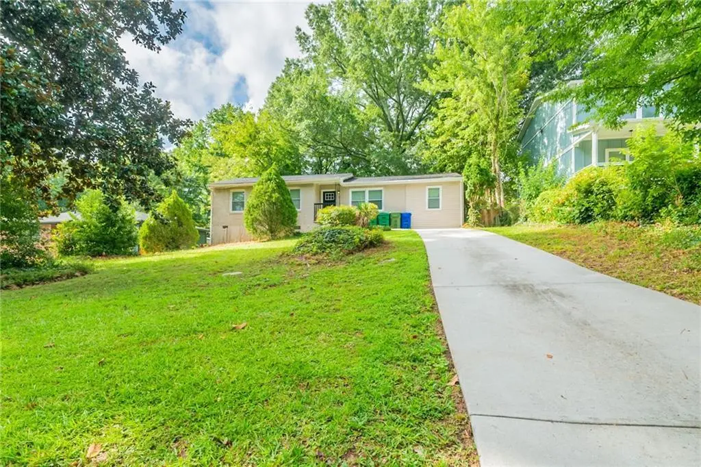 3185 Bluebird Ln