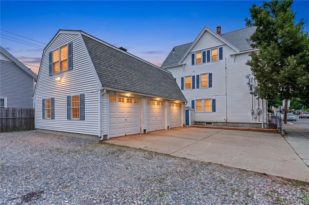 60 Purchase St