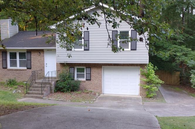 4635 Hamlet Walk SE