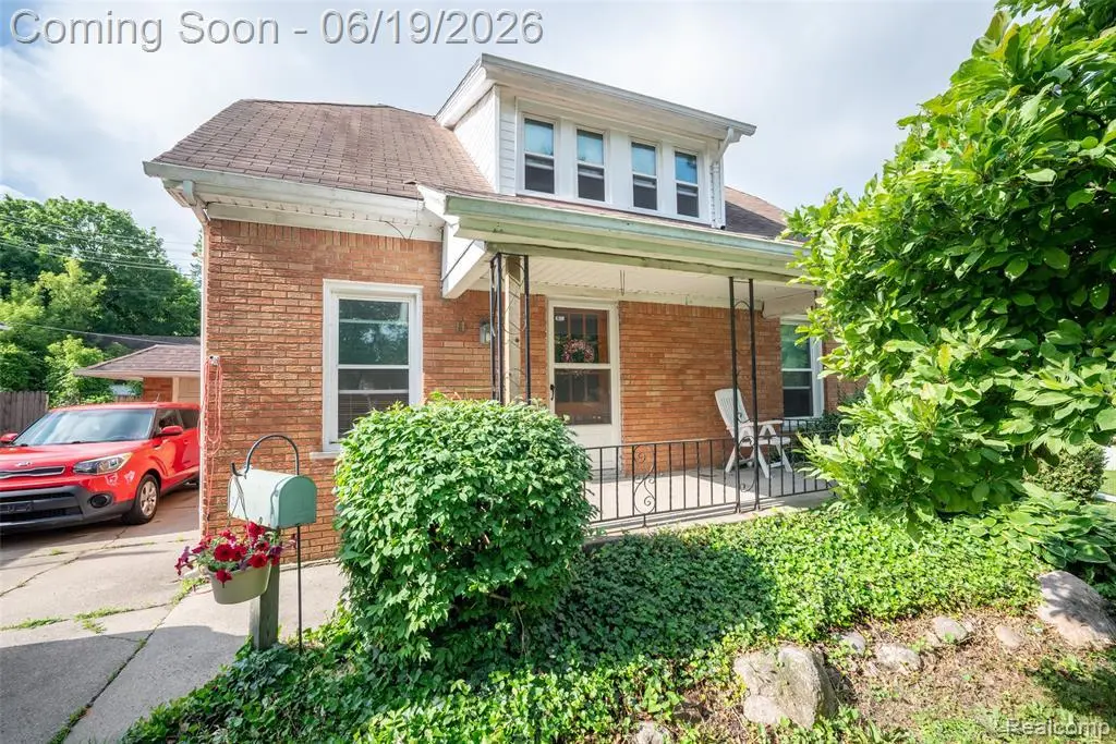 11 Leonore St