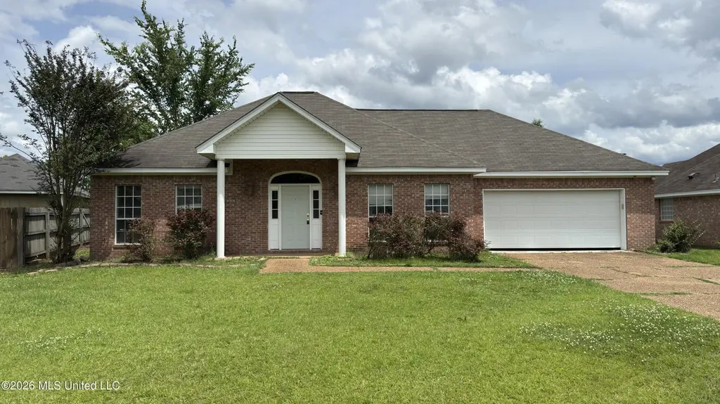 218 Holmar Dr