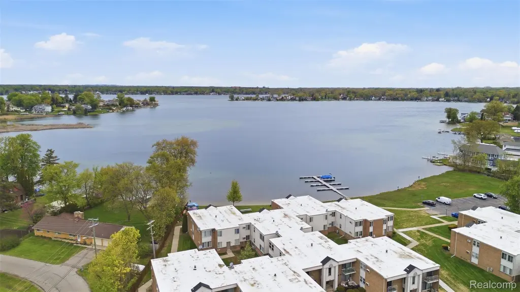 1671 Cass Lake Rd Unit C