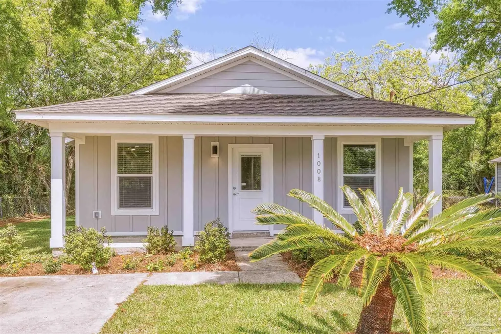 1008 W La Rua St