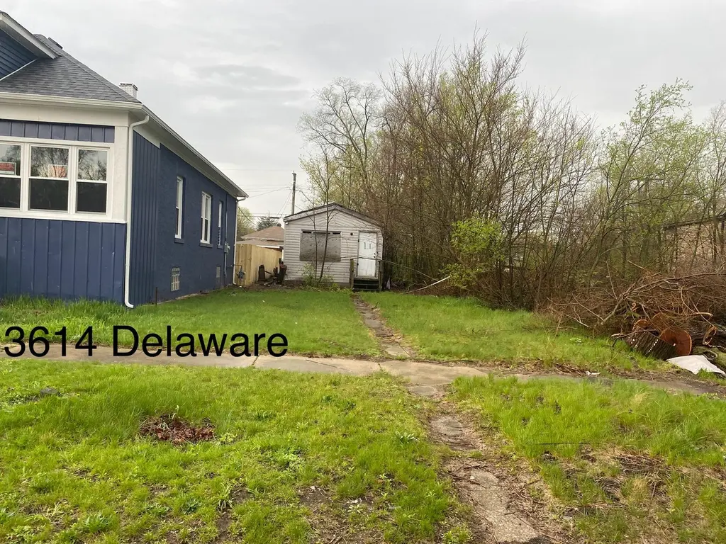 3614 Delaware St