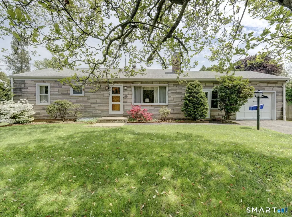 950 Willard Ave