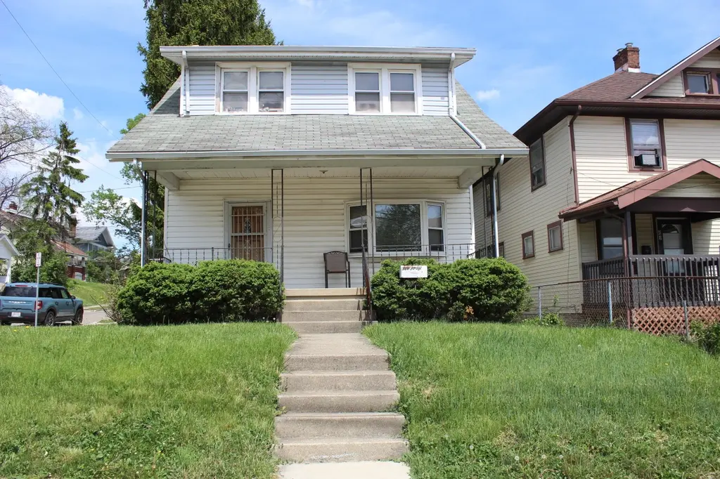 240 E Mccreight Ave