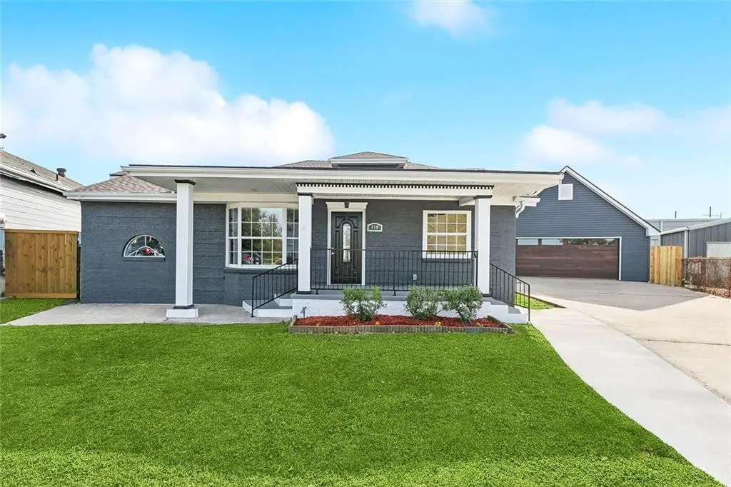 110 Alexander Pl
