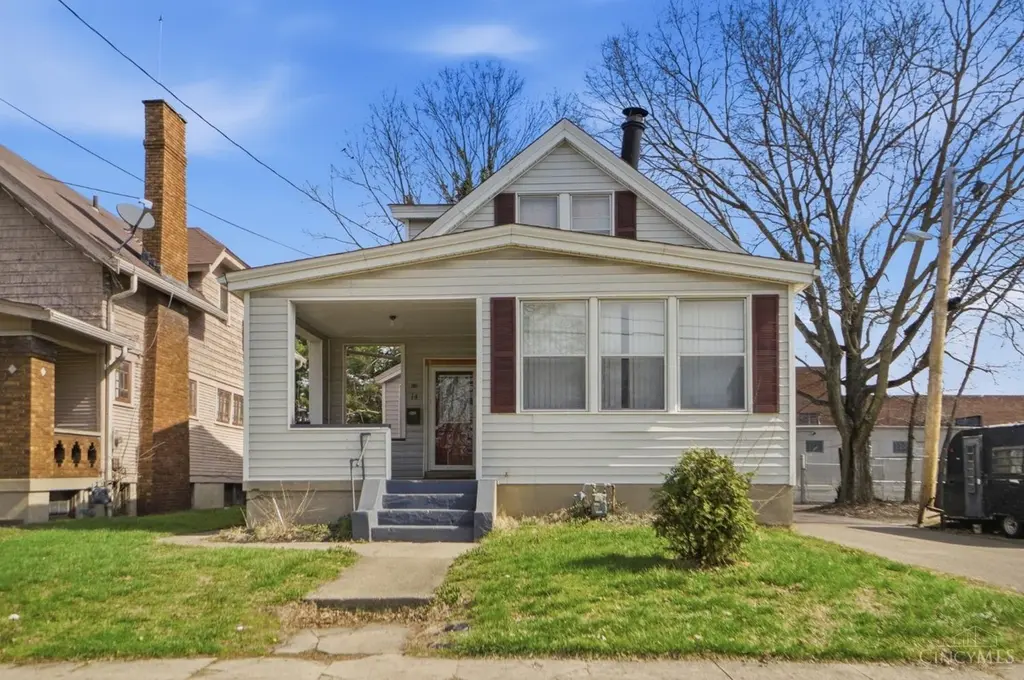 14 Seventy Third St W