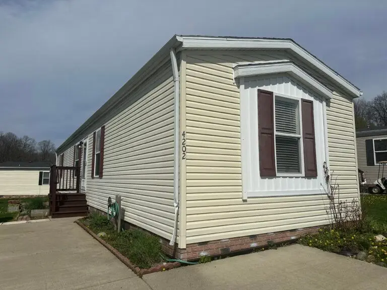 4202 Laurel #283